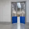 Маятниковая распашная двустворчатая эластичная дверь из ПВХ 280*180